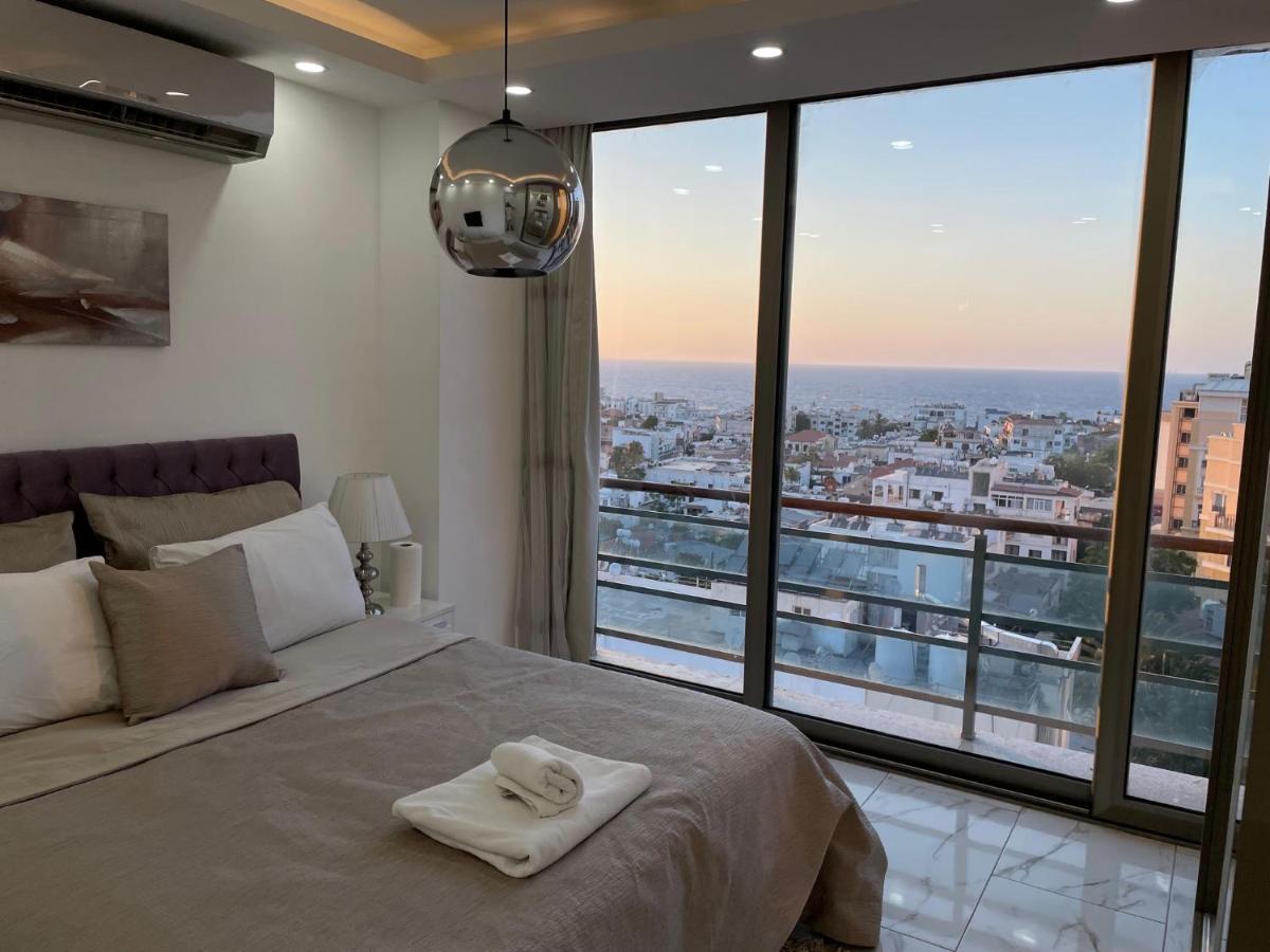 Elegant 2+1 Flat In The Heart Of Kyrenia + Wifi
