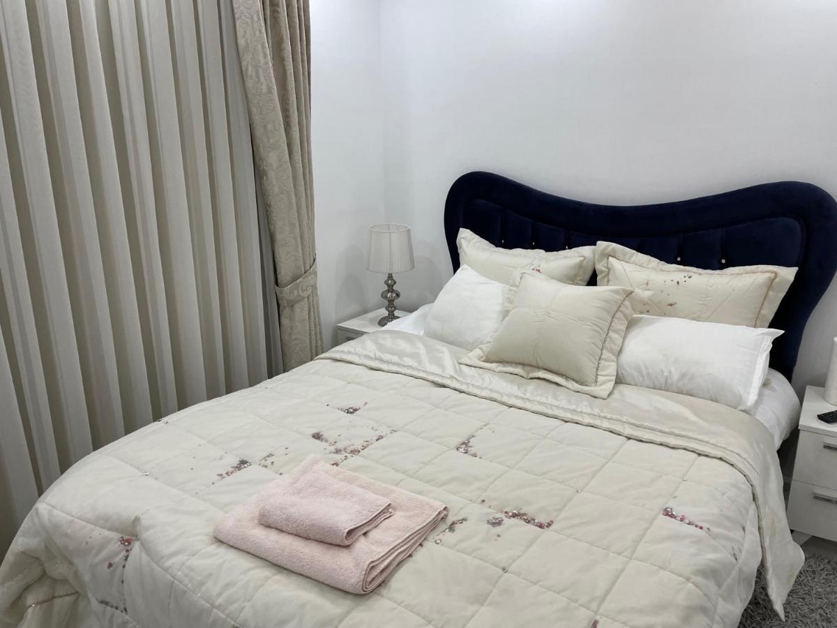 Elegant 2+1 Flat In The Heart Of Kyrenia + Wifi Apartment