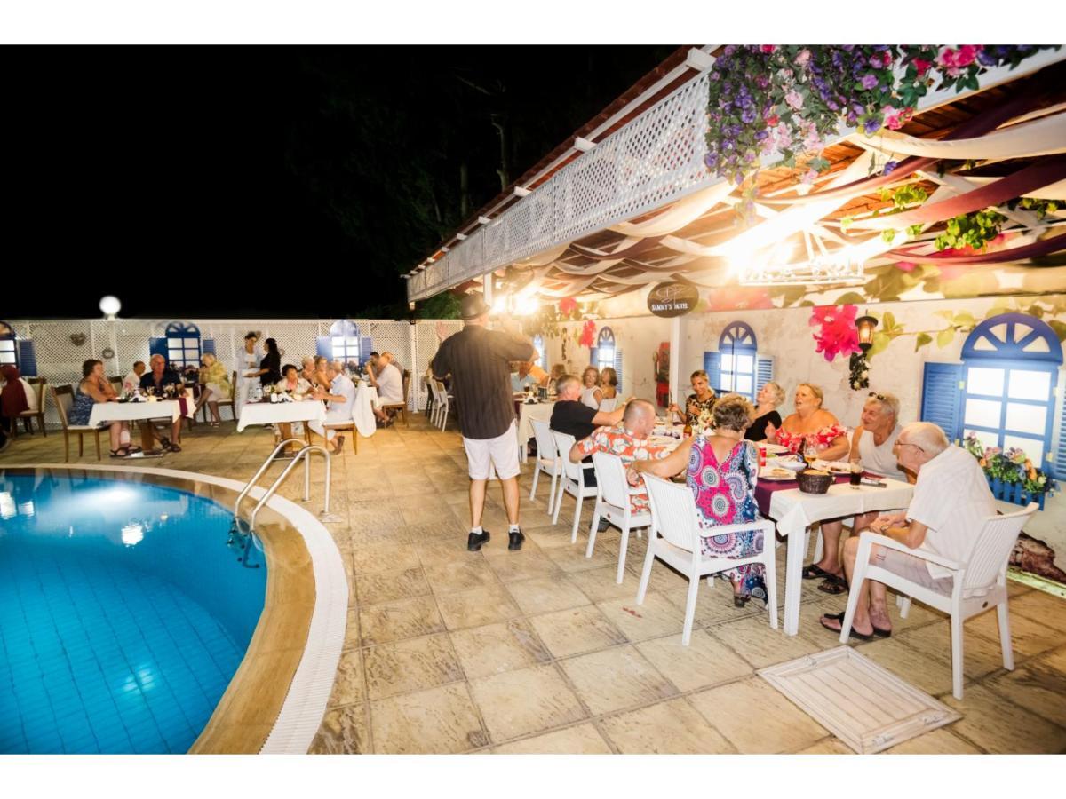 Hotel Sammy's 3*