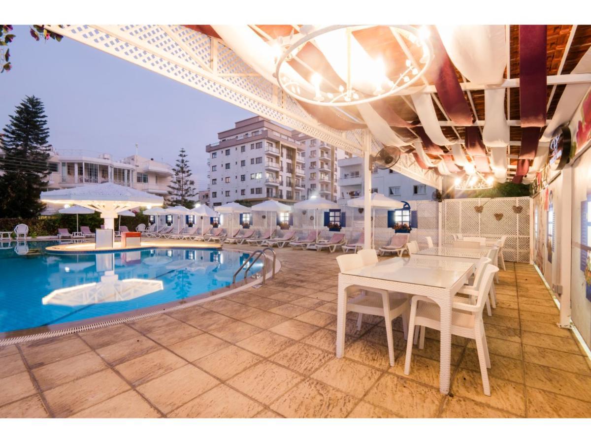 Sammy's Hotel 3*