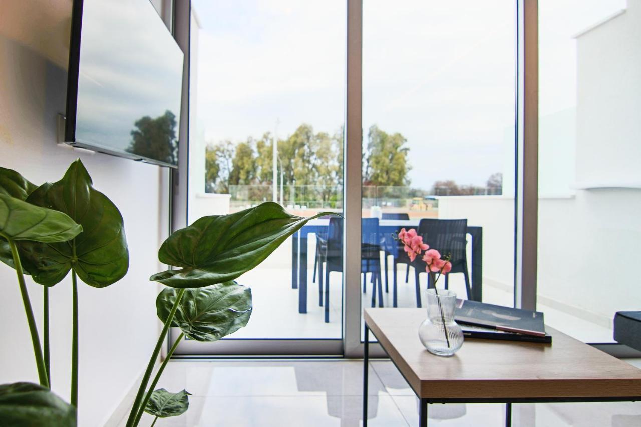Phaedrus Living - Seaside Luxury Flat Harbour 105 *