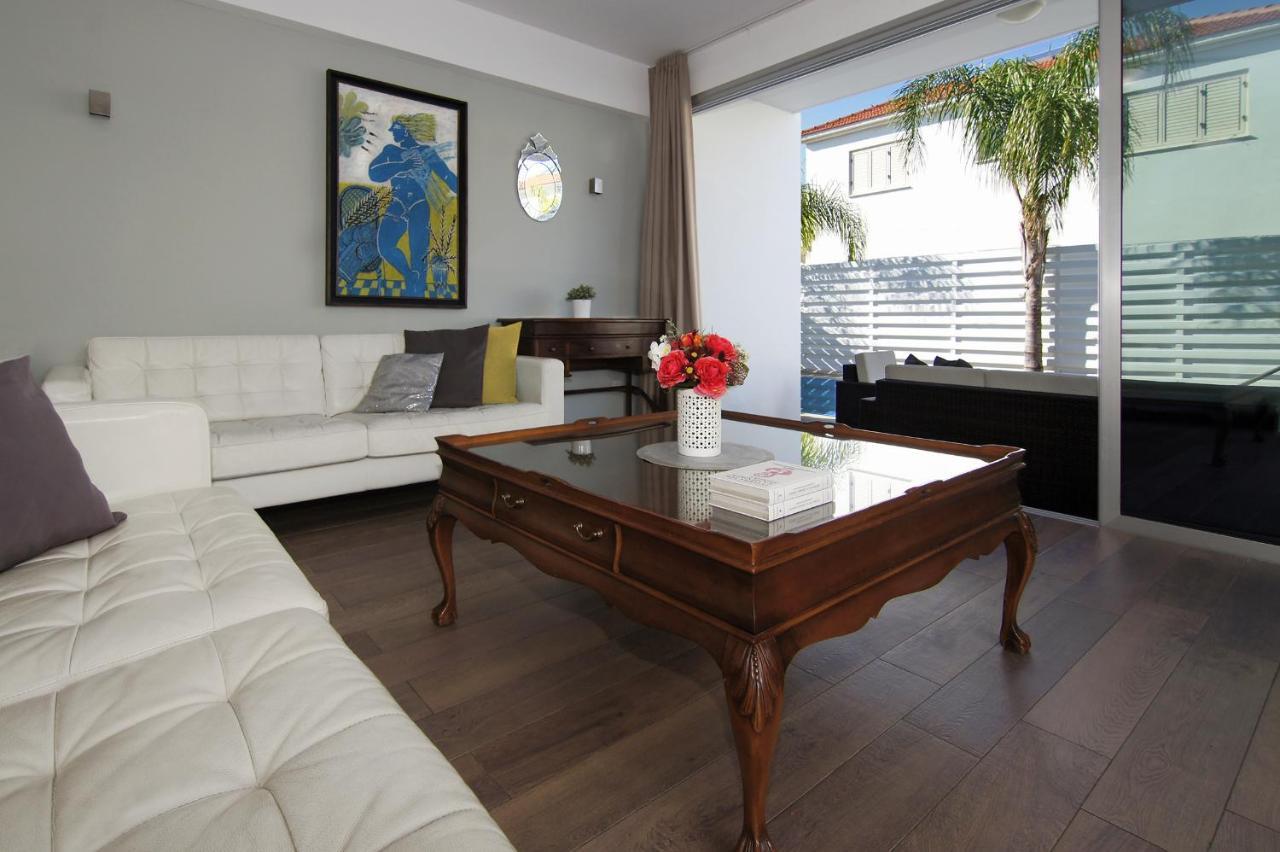 Angellina Villa *