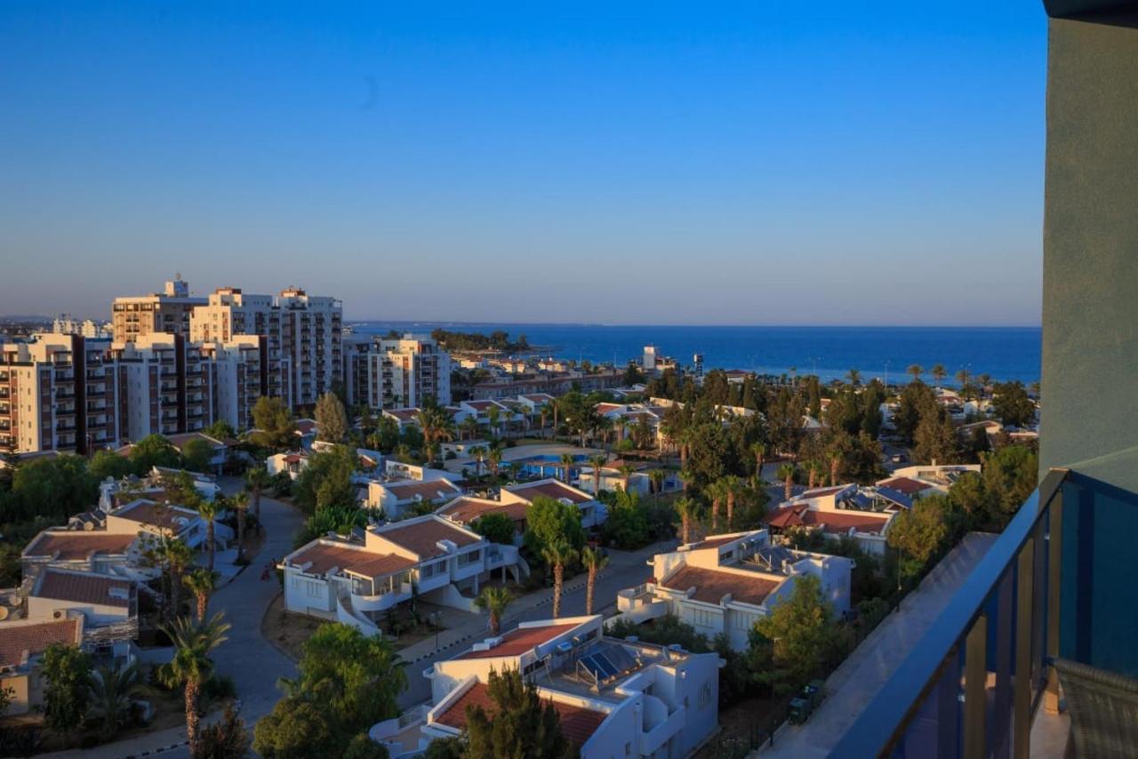 Royal Life Poseidon Apartment Trikomo