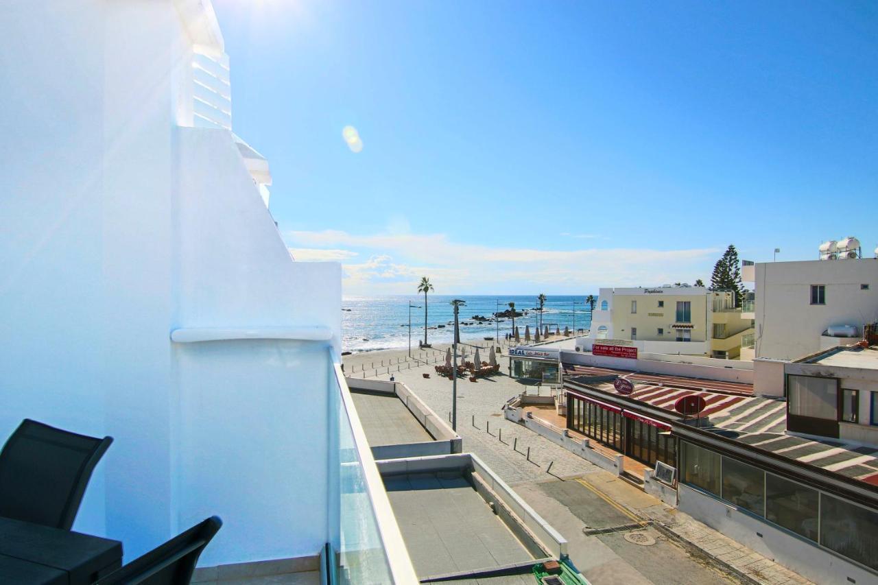 Phaedrus Living Seaside Lighthouse 70