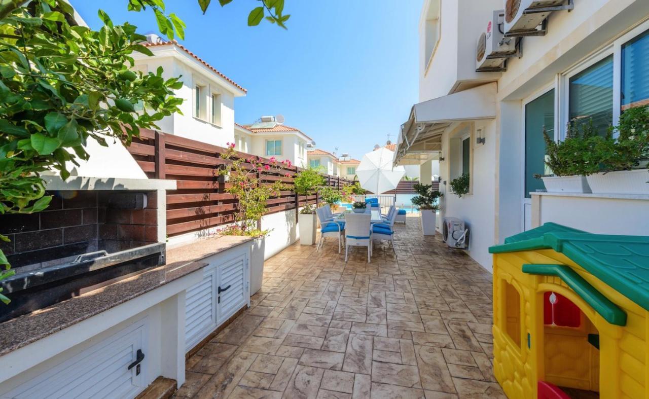 Villa La #1