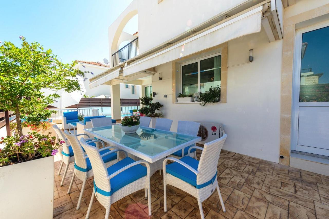 Villa La #1
