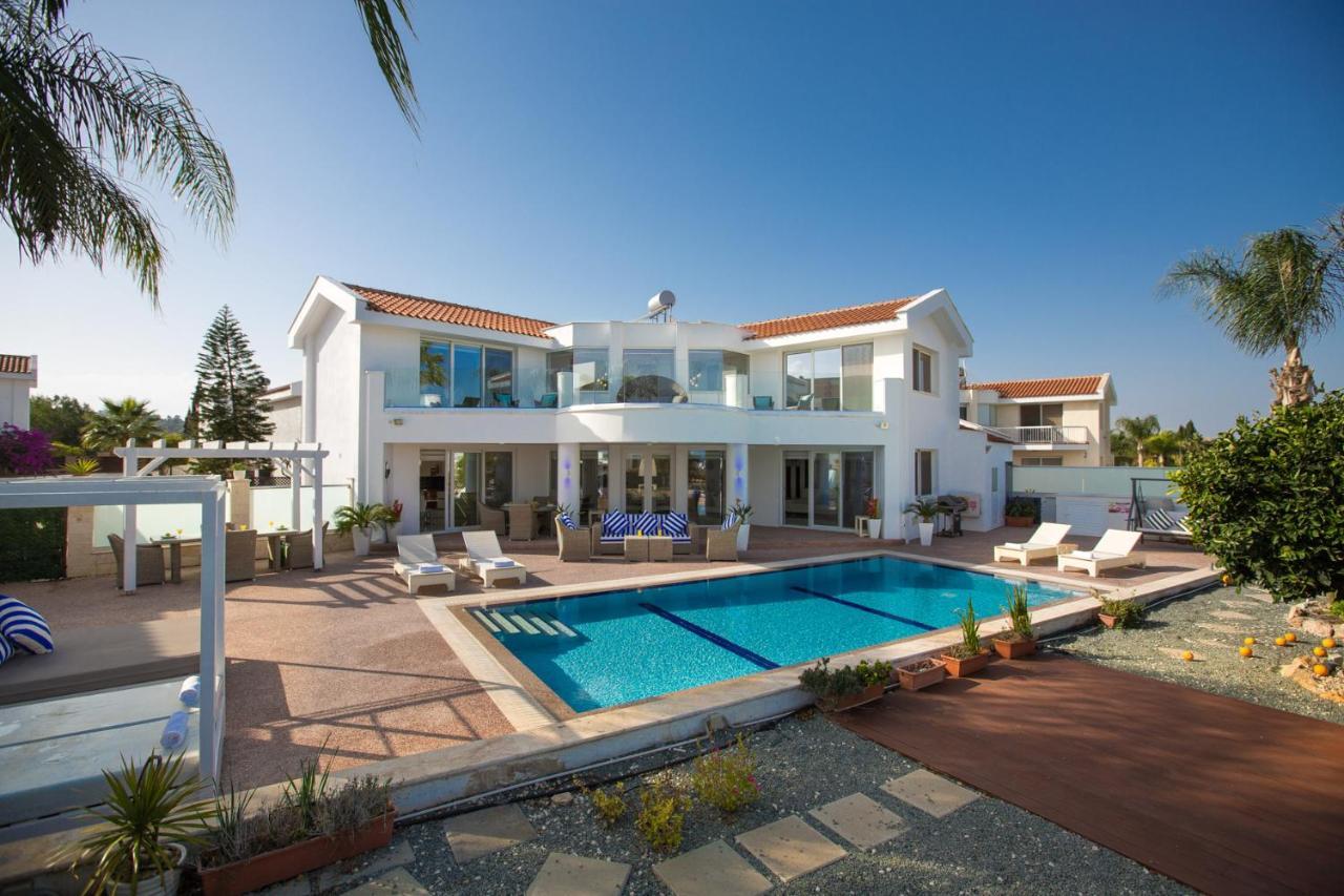 113 Protaras