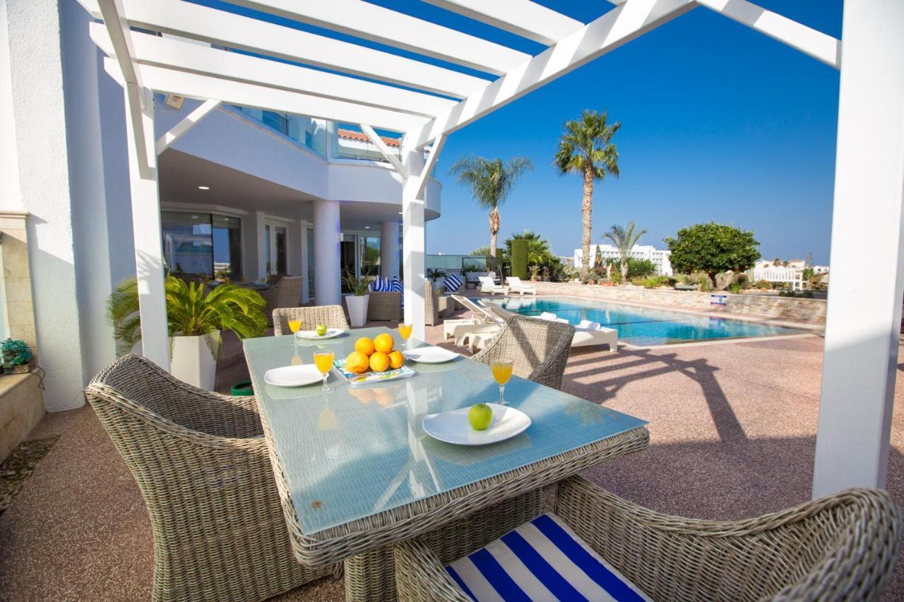 113 Villa Protaras