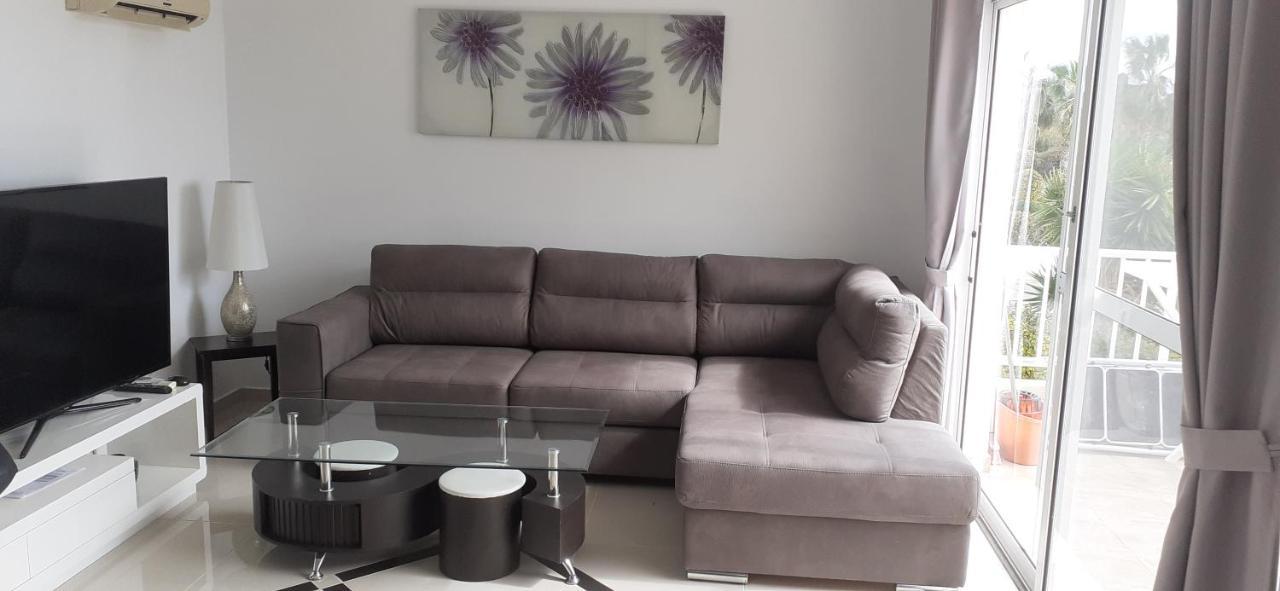 - Prime Tourist Location Apartment Coral Bay
