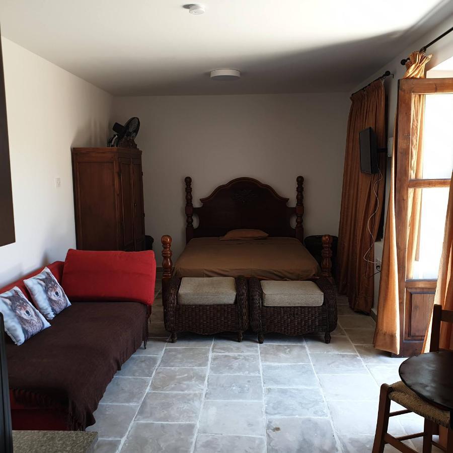 Vasilopoulos House * Tochni