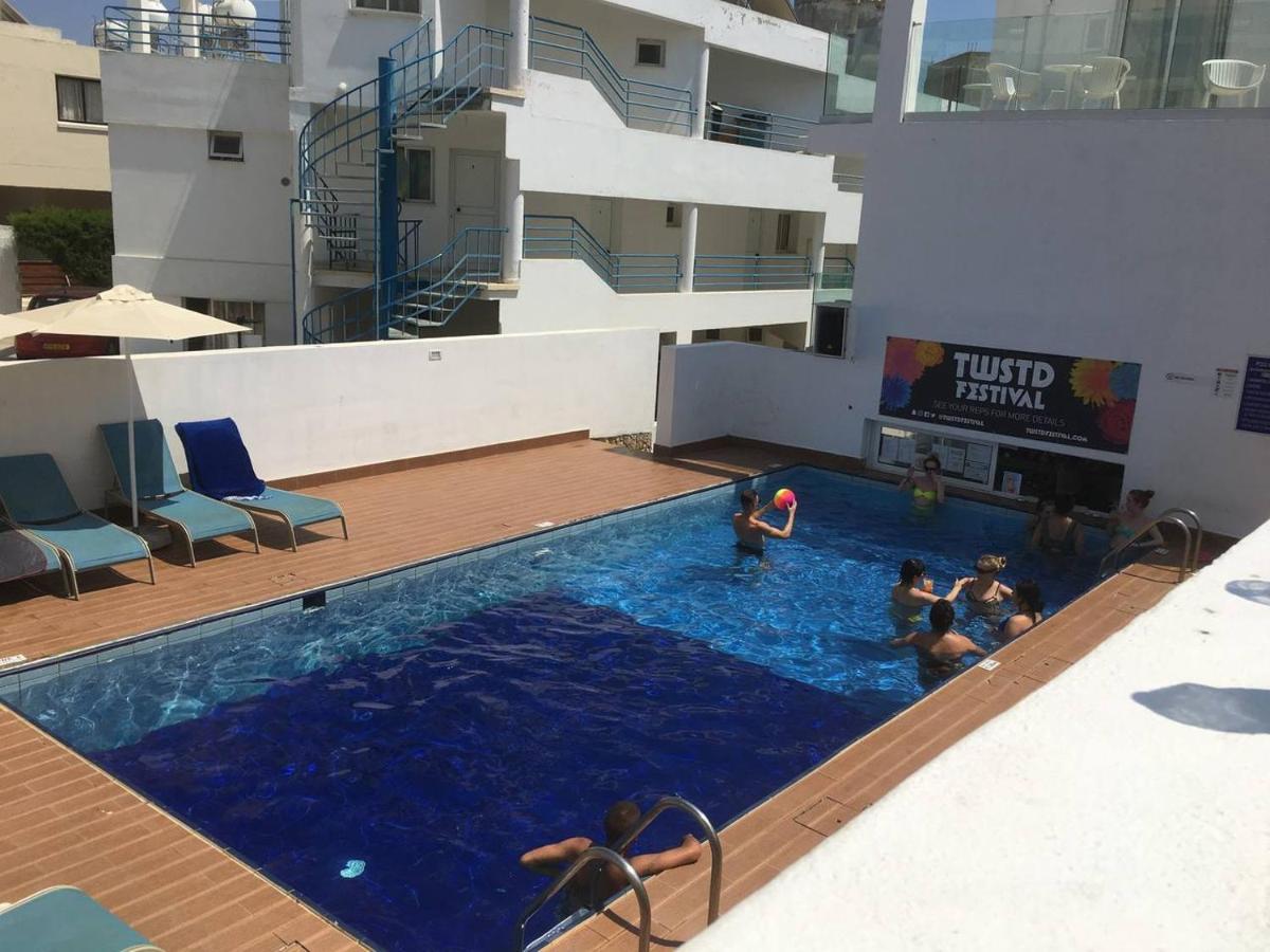 Flora Maria Hotel 3*