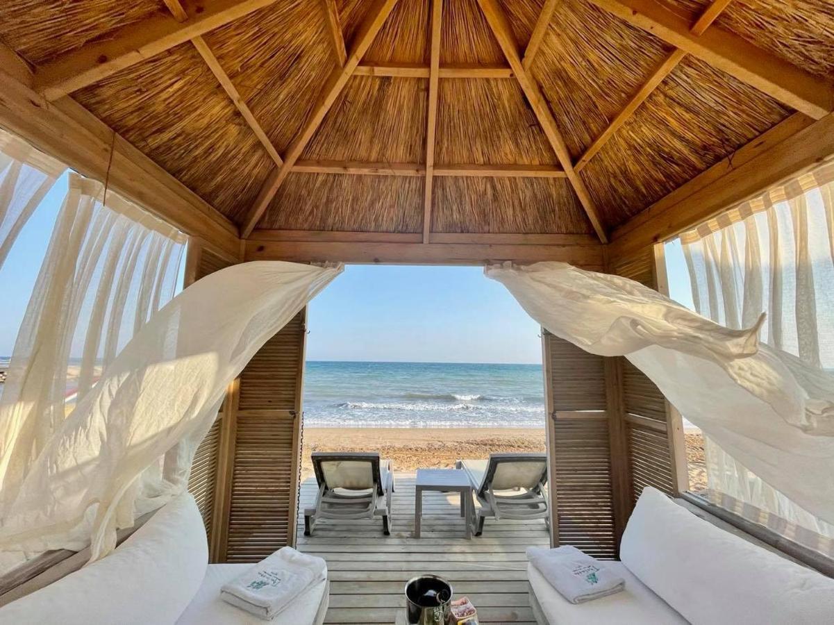 Blue Retreat By The Sea Vokolidha