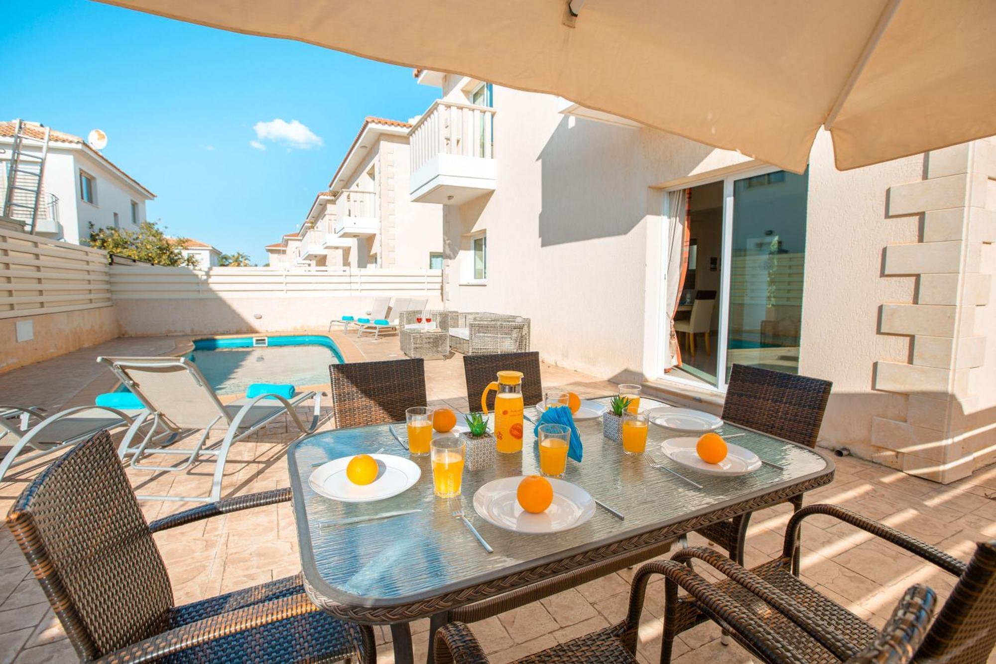 035 Villa Protaras