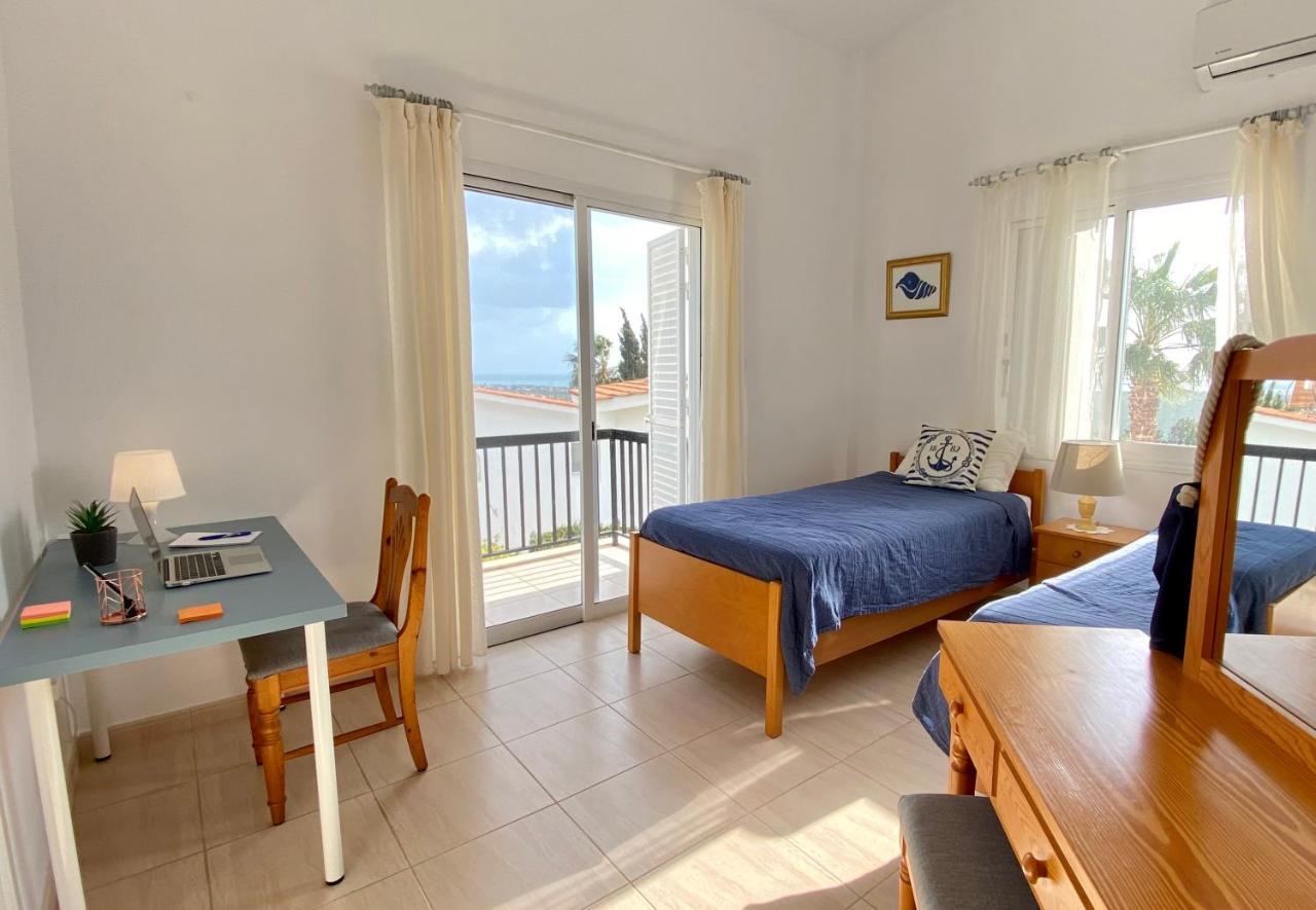 Alicia With Priv Pool, Beautiful Garden And Shady Veranda- 5 Min To The Villa *