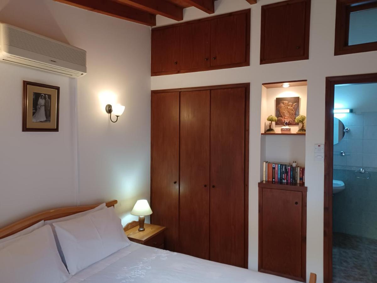 Niovi House Apartment *