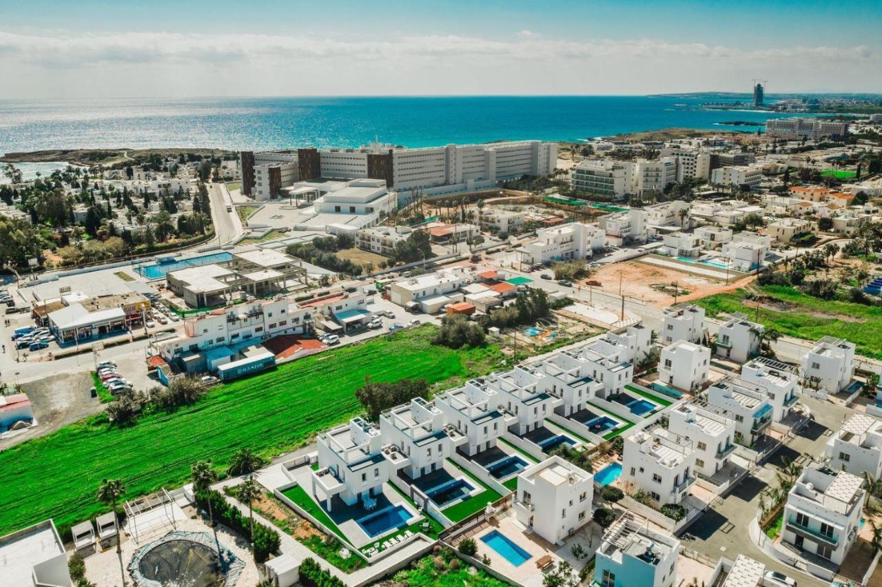 In Style In Modern 3 Bedroom Near Nissi & Square * Agia Napa