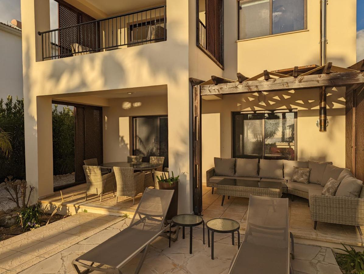 Villa Pontus - Stunning Views & Privacy In Beautiful Garden With Pool & Hot Tub *