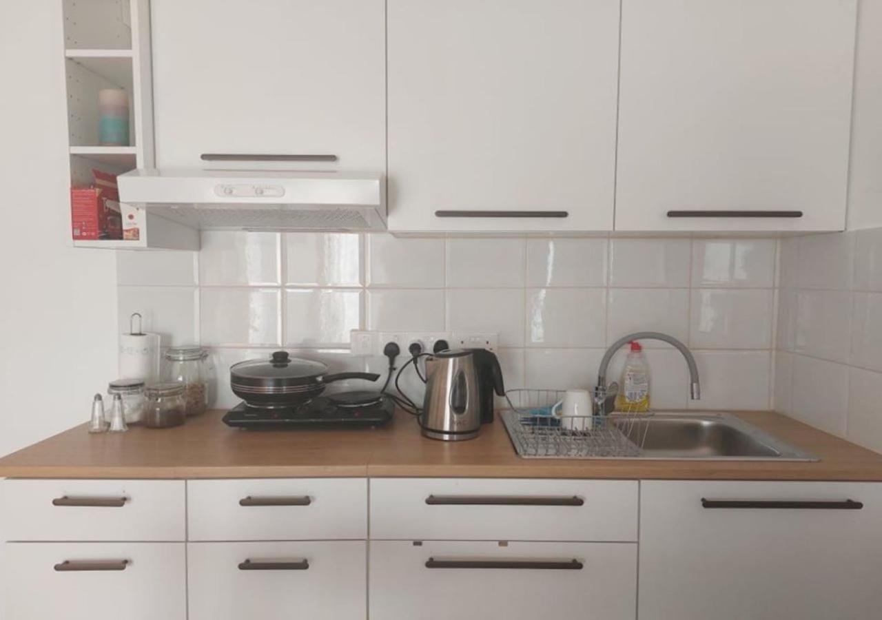 Ensuite By The Beach, Entire Independent Unit