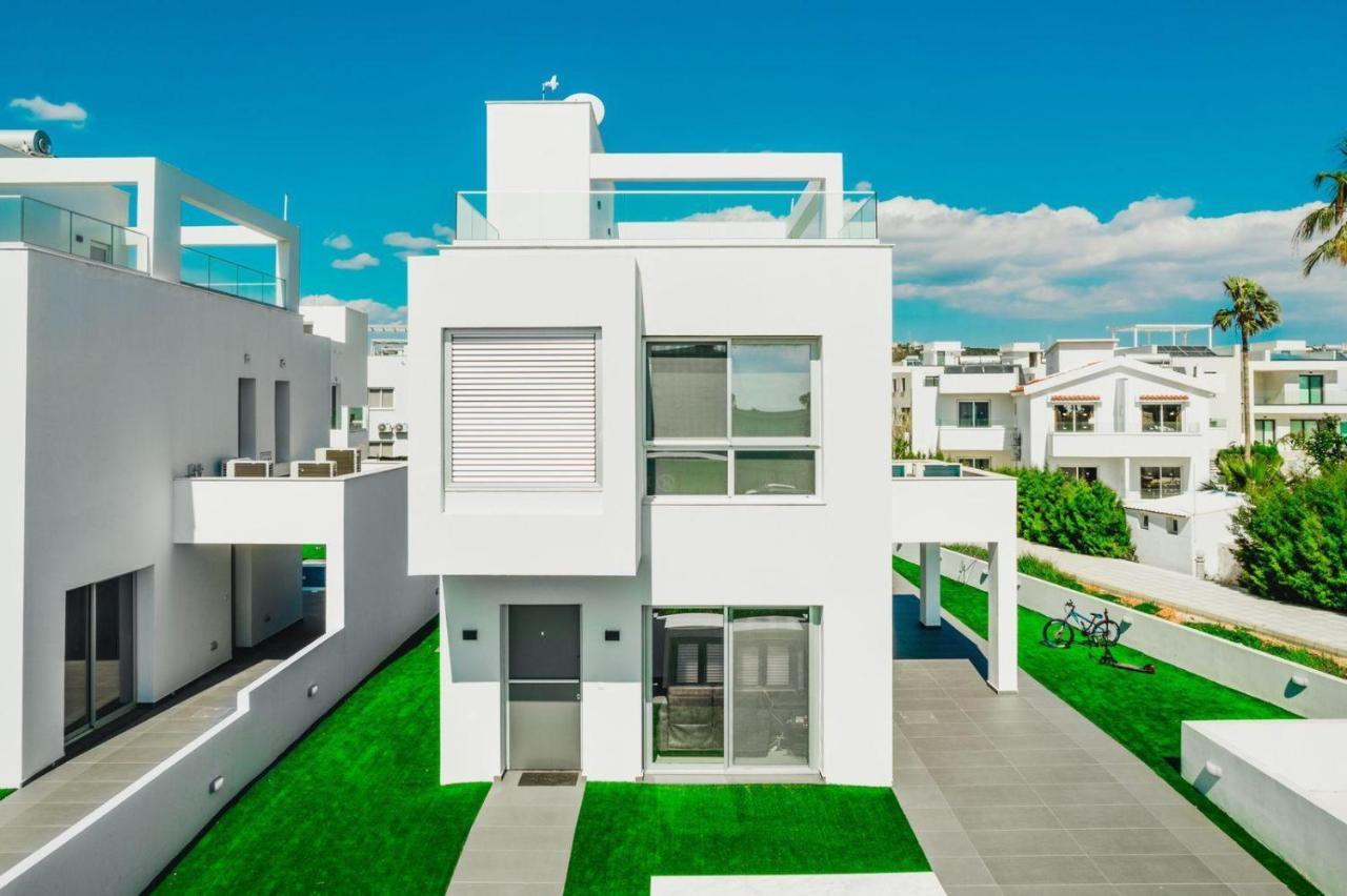 In Style In Modern 3 Bedroom Near Nissi & Square Pousada