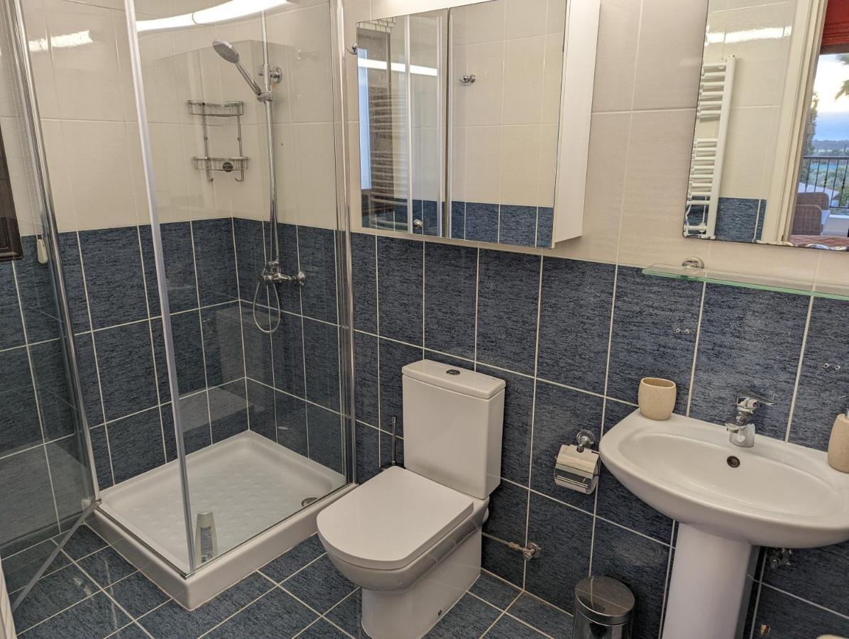 Pontus - Stunning Views & Privacy In Beautiful Garden With Pool & Hot Tub * Kouklia