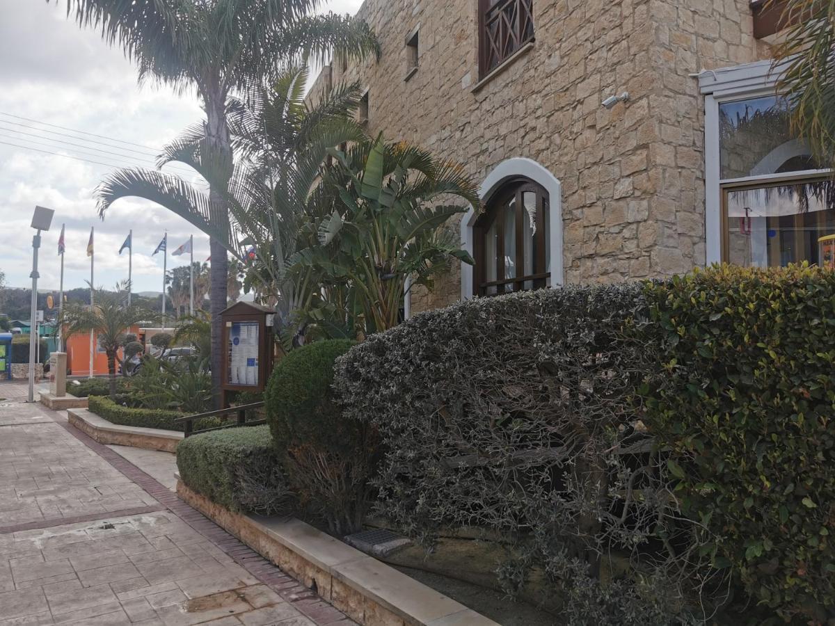 Hotel Y & P Lachi