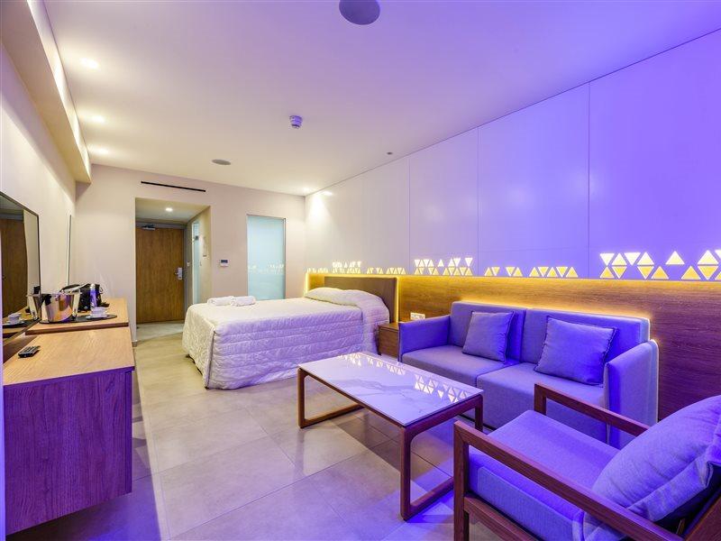 Seasons (adults Only) Hotel