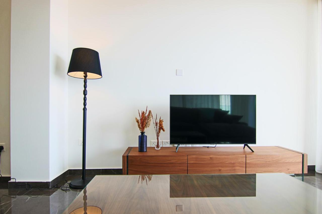 Phaedrus Living: Sea View Anna 302 * Limassol