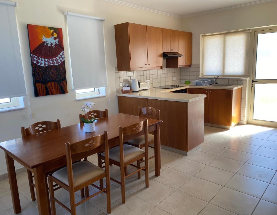 Ithaca Villa *