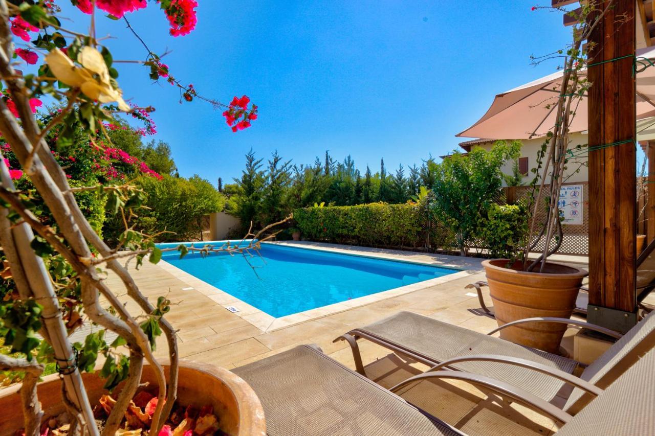 2 Bedroom Eros With Private Pool And Garden, Aphrodite Hills Kouklia