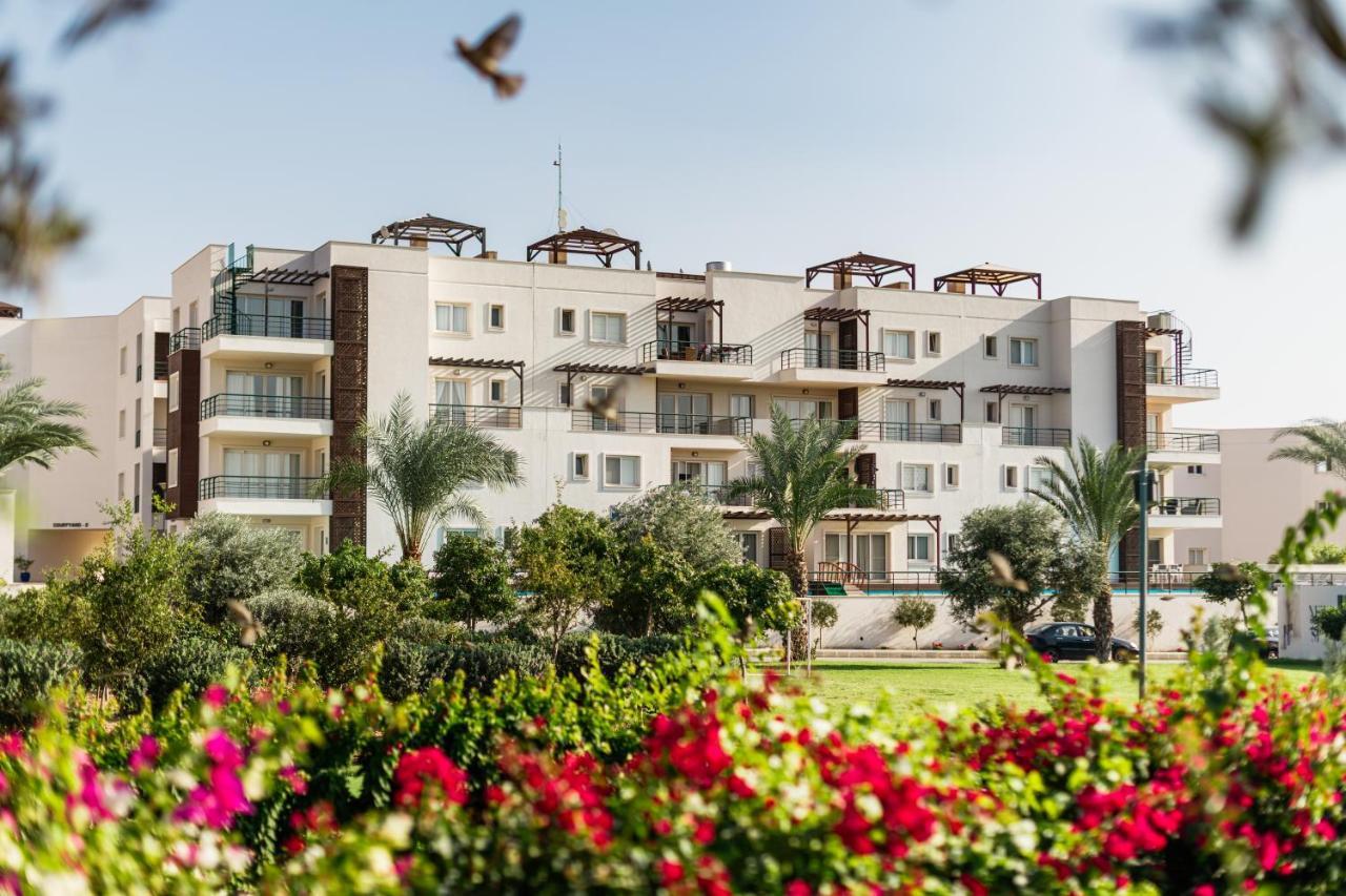 Thalassa & Retreat *