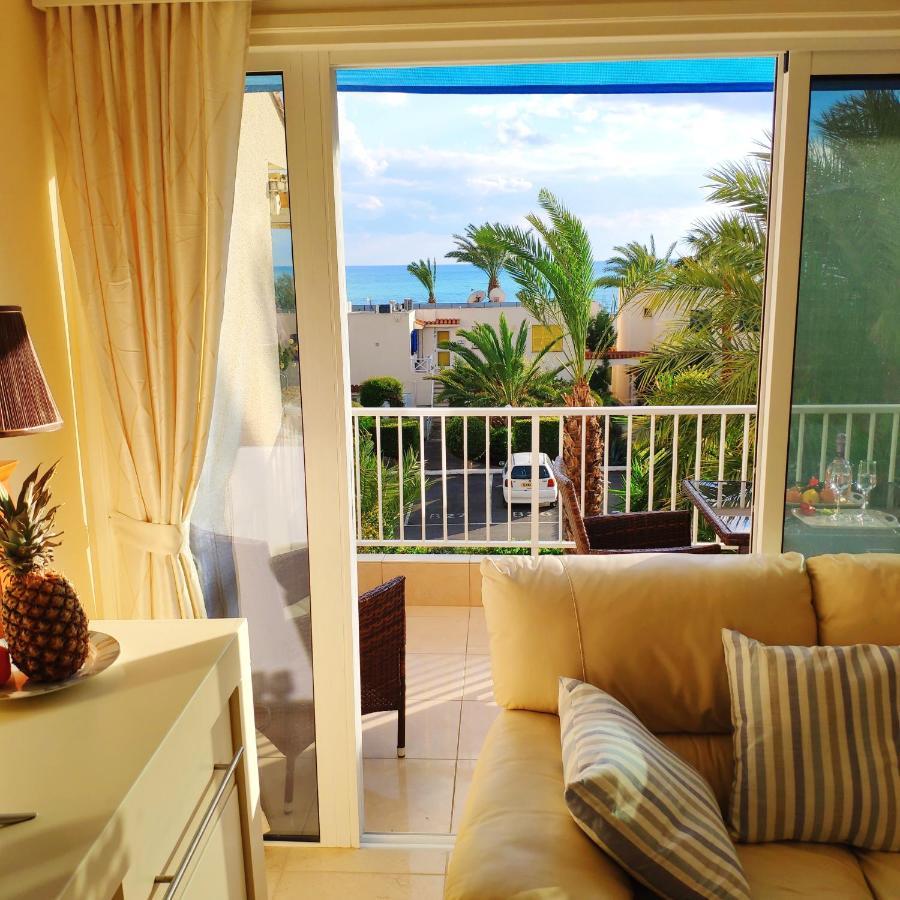 Sweet Coral Bay Sea View 3 Stocks Paphos Apartment