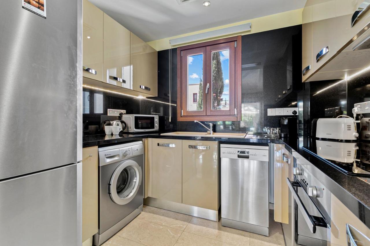 2 Bedroom Eros With Private Pool And Garden, Aphrodite Hills Apartment
