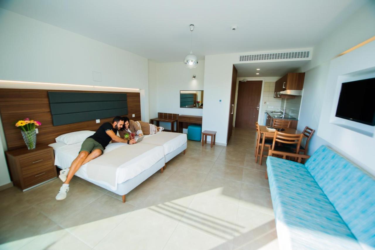 Aparthotel Livas