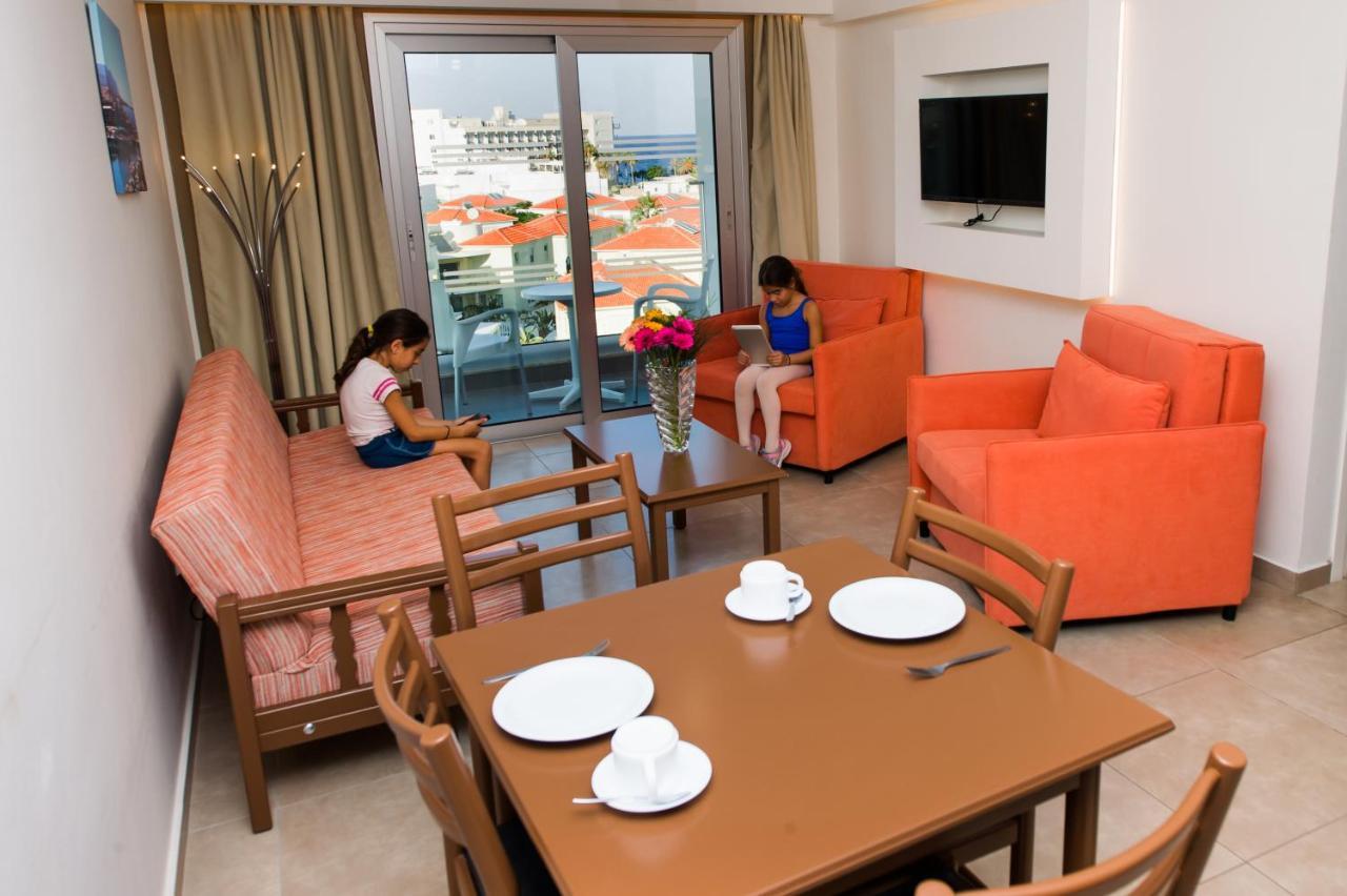 Aparthotel Livas