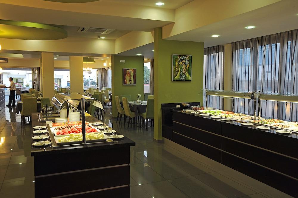 Aparthotel Euronapa Ayia Napa