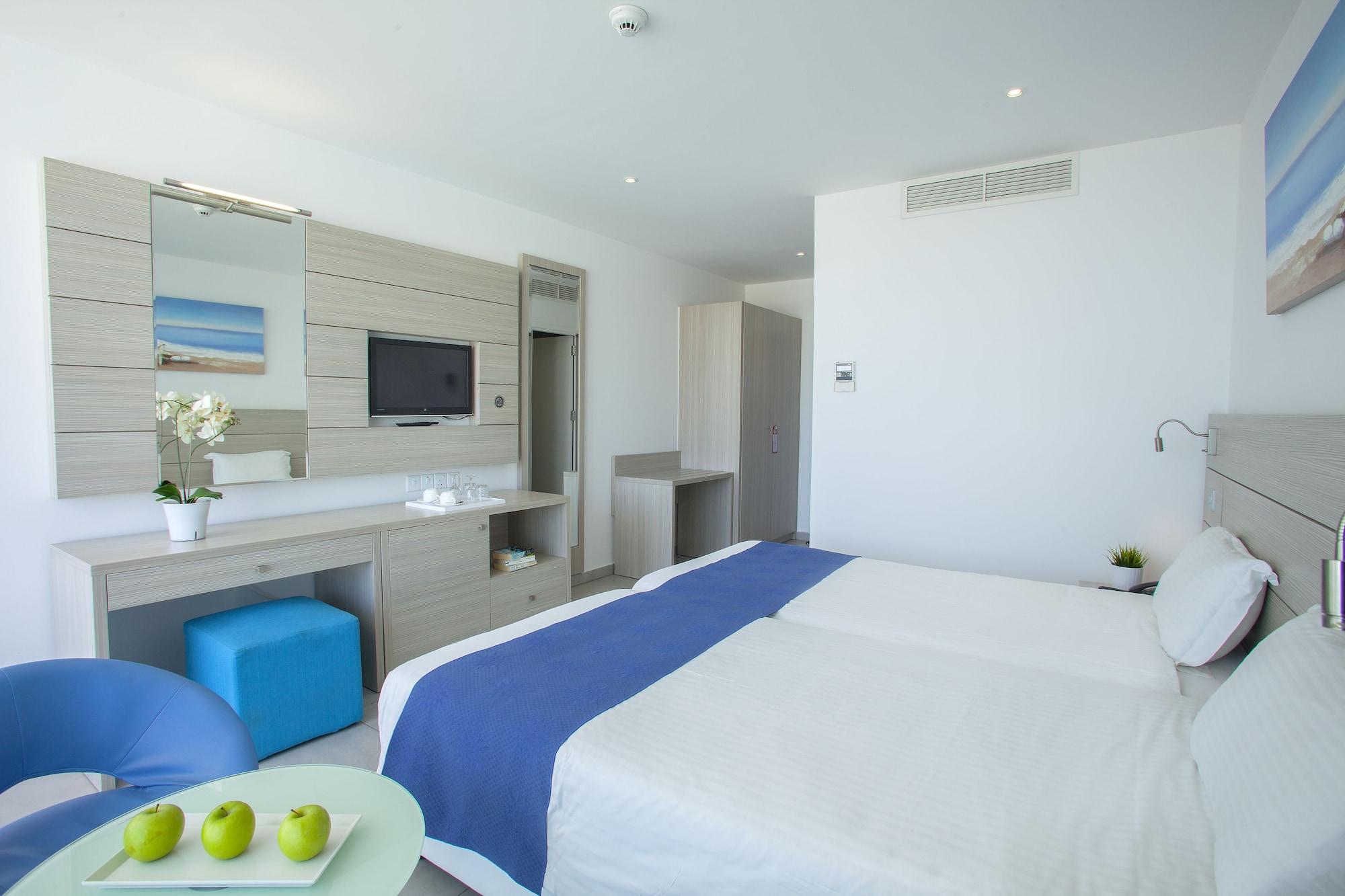 Hotel Limanaki & 4*