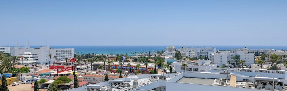 Tasia Maris Oasis Ayia Napa