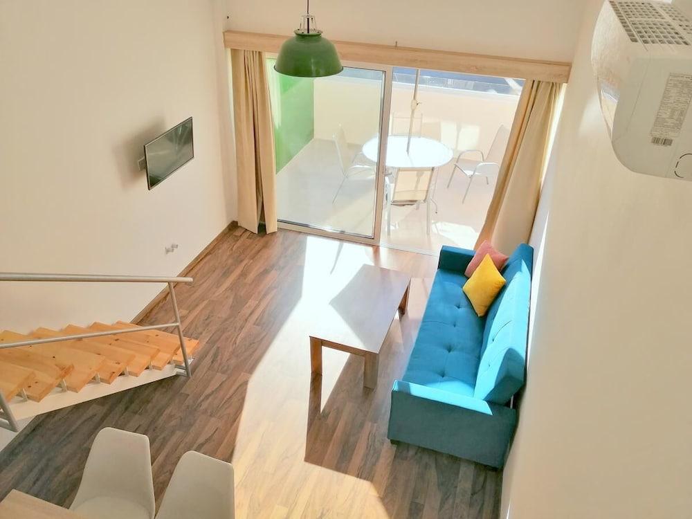 Florea Aparthotel 3*