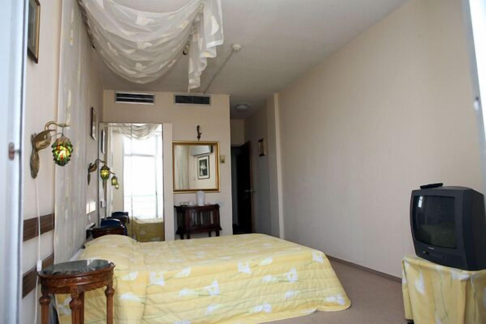 Sylva Hotel 2*