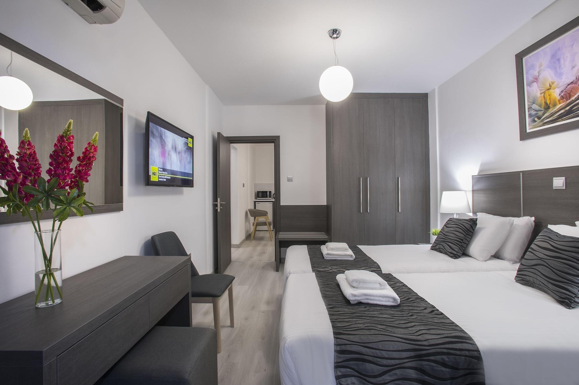 Blazer Aparthotel 2*