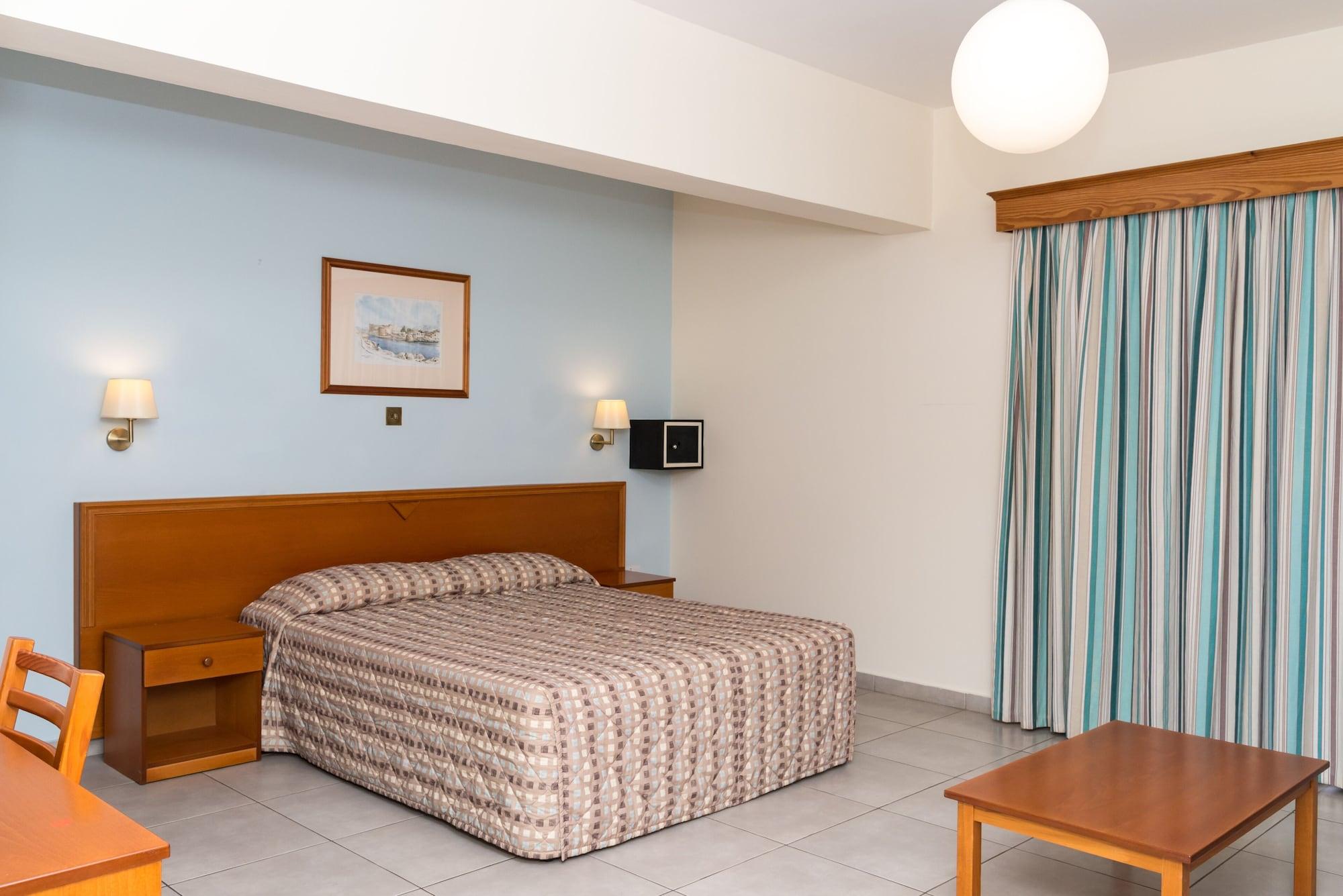 Kefalos Damon Aparthotel Paphos