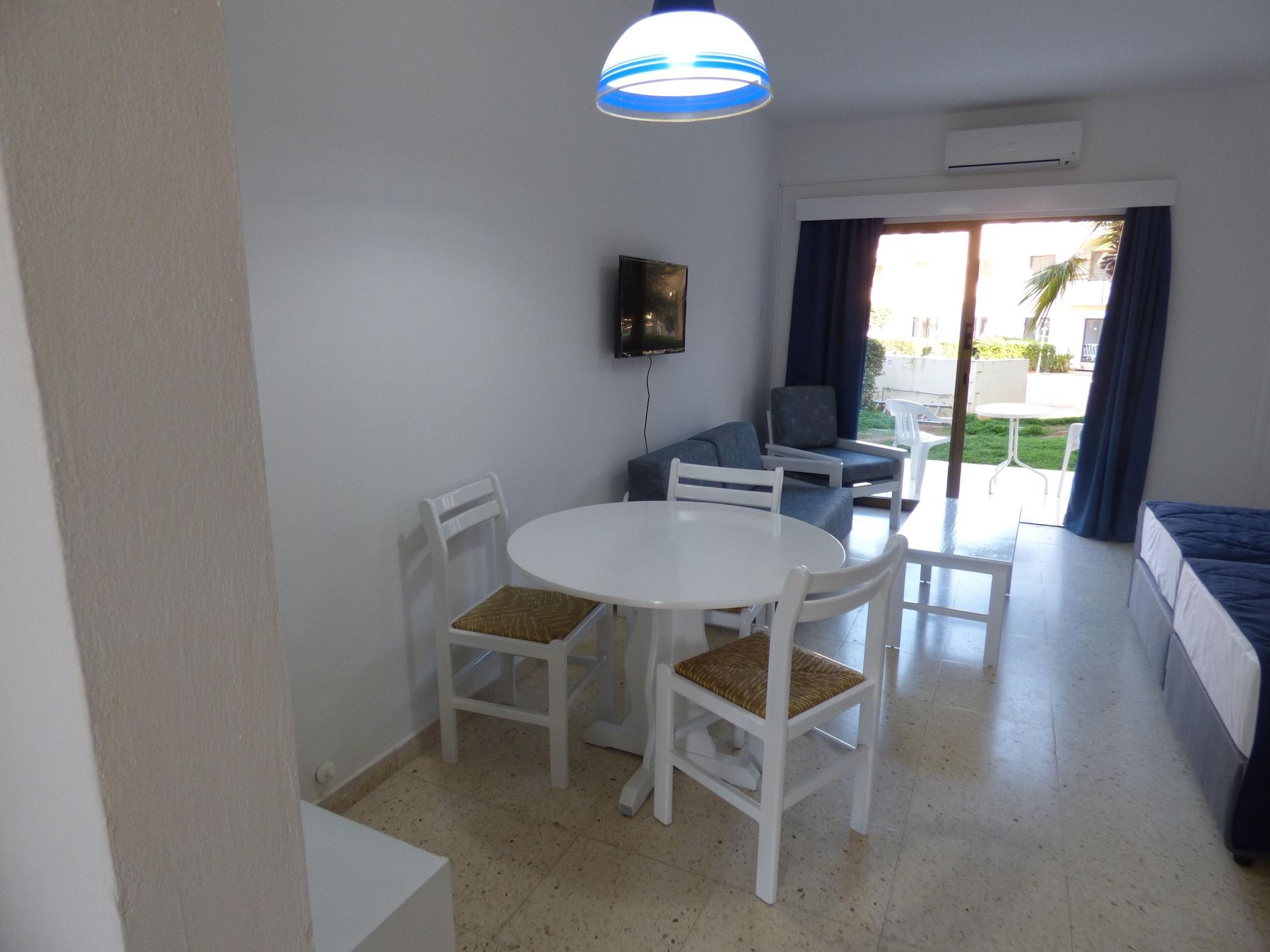 Amore Hotel Apartments 2* Protaras