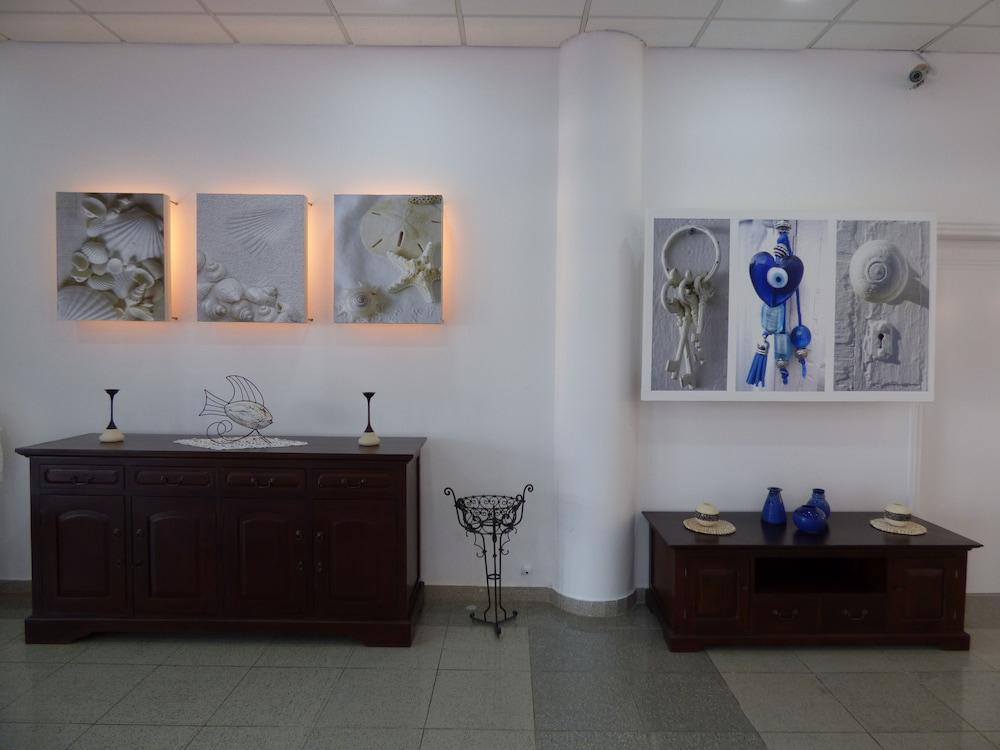 Amore Hotel Apartments