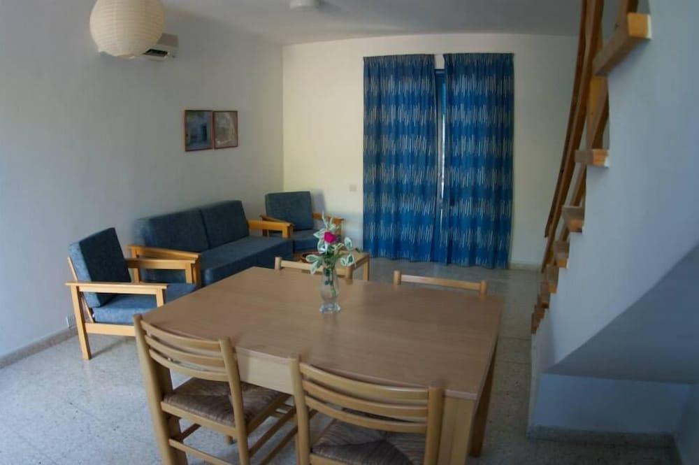 Hylatio Tourist Village Aparthotel 3*
