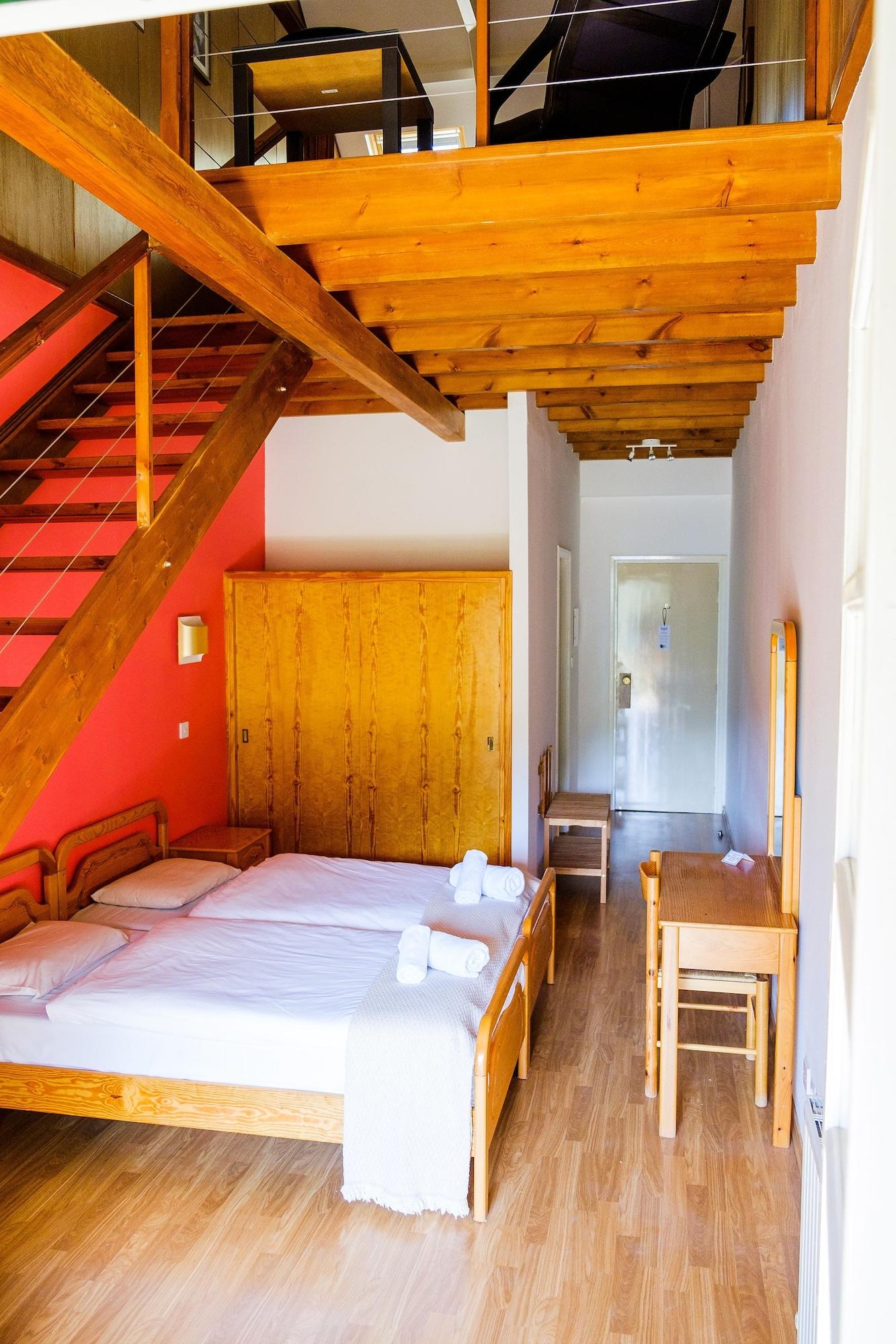 New Helvetia Hotel