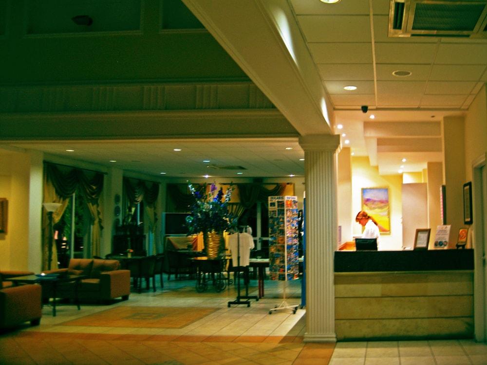 Akamanthea Village Apartment