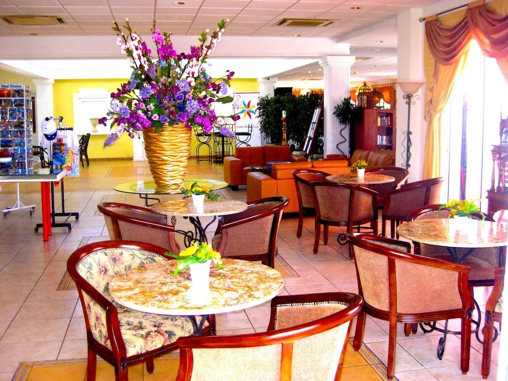 Akamanthea Village Apartment *