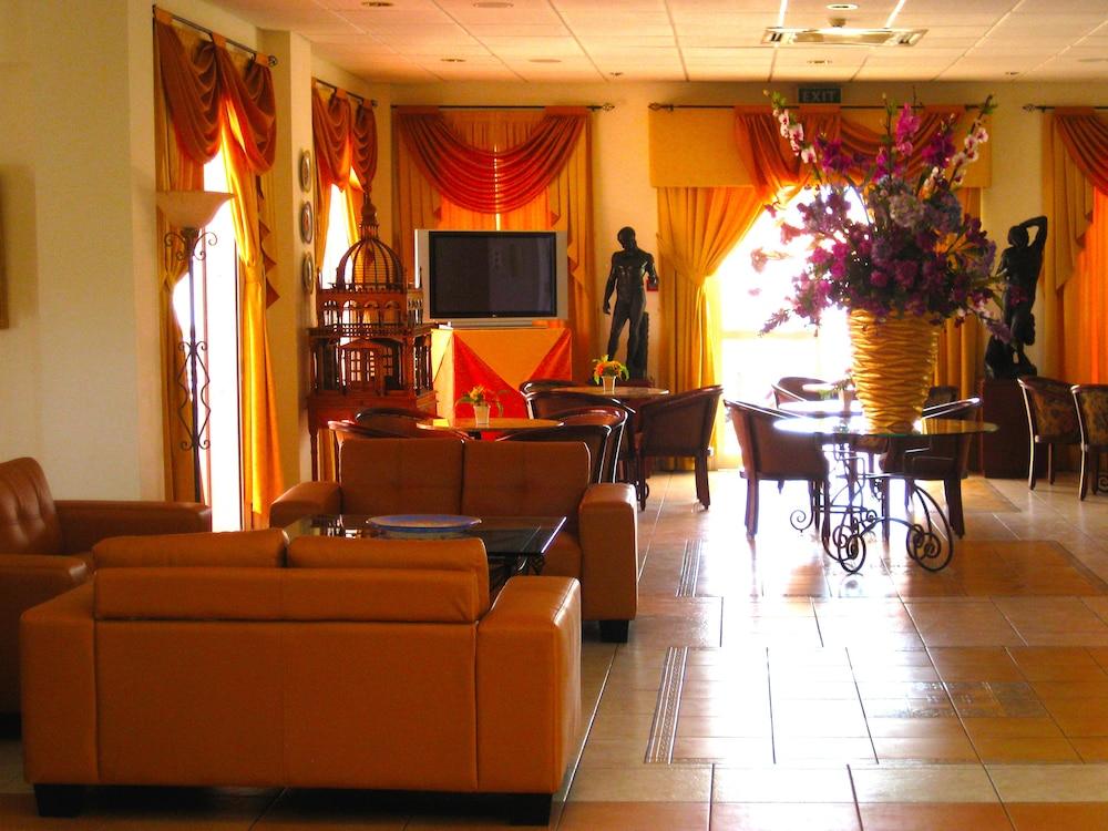 Akamanthea Village Apartment Polis