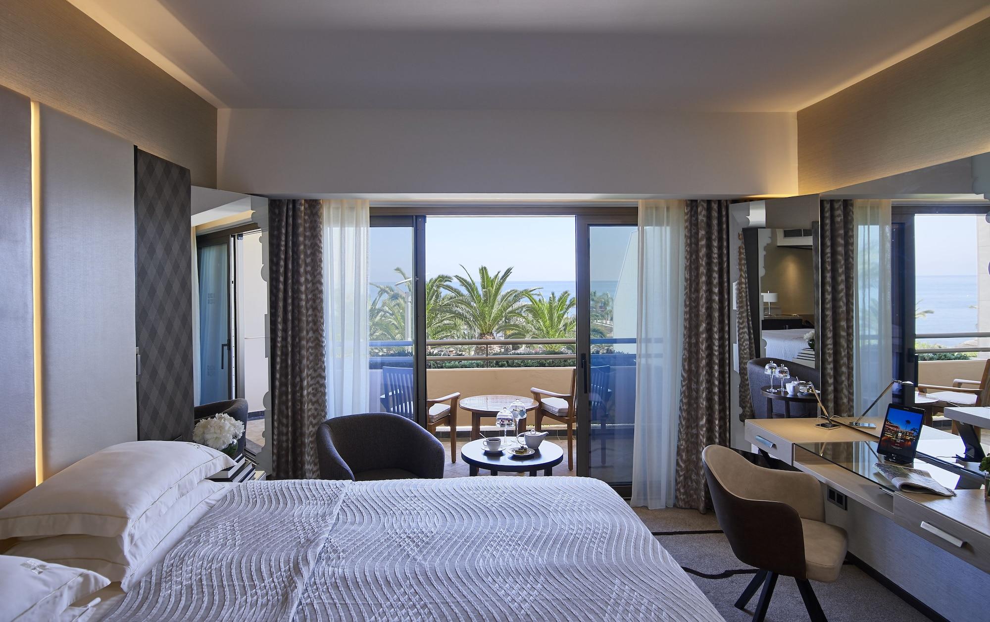 Four Seasons Hotel 5*