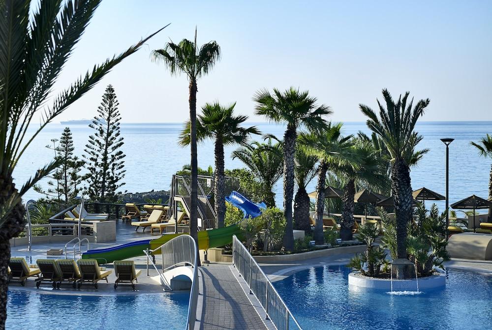Hotel Four Seasons Agios Tychonas
